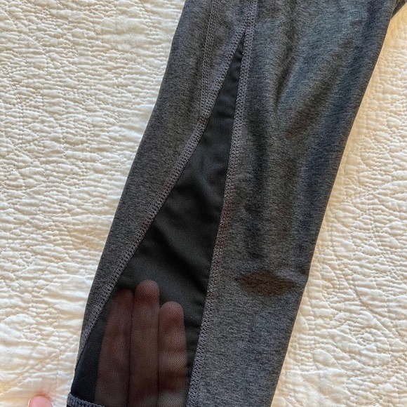 Zella Cropped Leggings - Picture 4 of 4